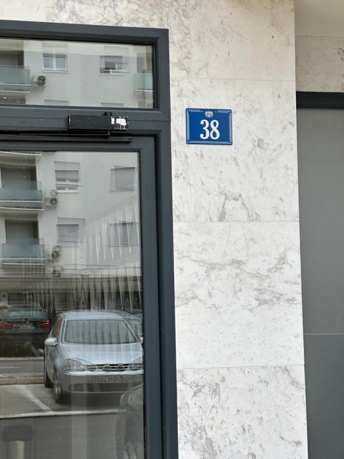 Irina Centre Apartment بودغوريتْسا المظهر الخارجي الصورة